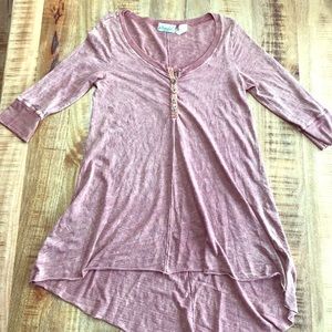 Gimmicks from Buckle tunic